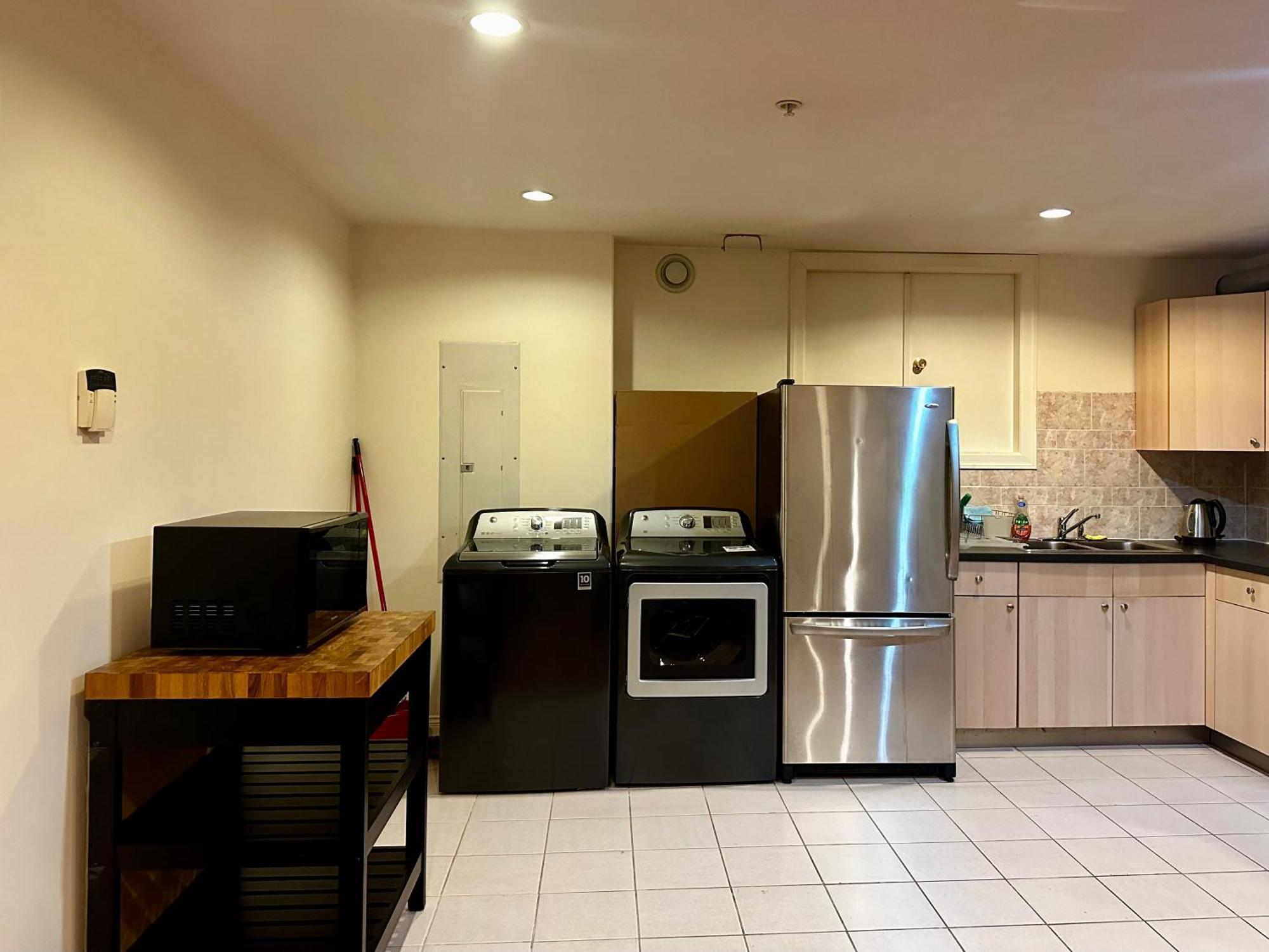Sixpine Suite - 2 Bedroom Suite Βανκούβερ Εξωτερικό φωτογραφία